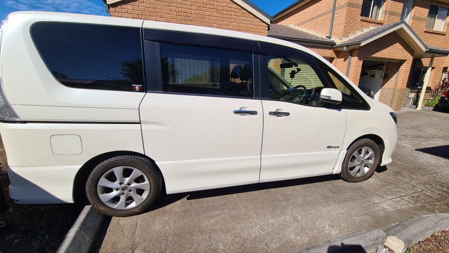 Wheelchair Access Nissan Serena Hybrid