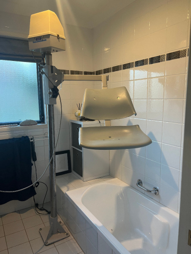 Bath Access Hoist, Motorised