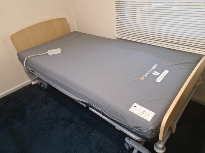 Eurocare Floorline King Single bed