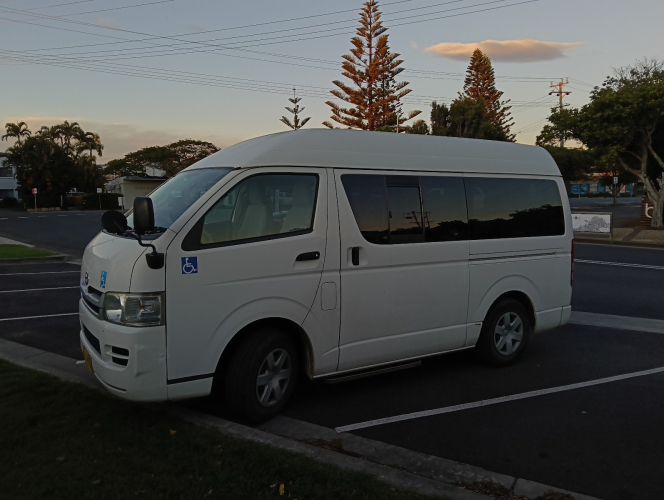 Wheelchair Toyota HiAce low km