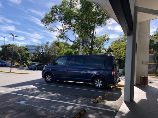 VW Carvelle 2008 - Wheelchair Rear Access