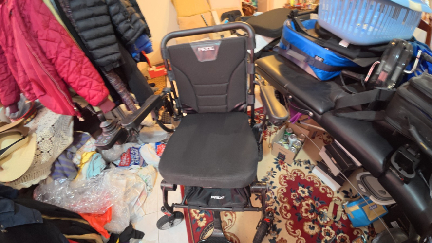 Pride IGO Folding Power W'Chair–Carbon Fibre