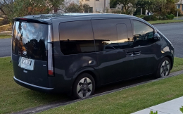 2024 Hyundai Staria Elite AWD with Turny Seat