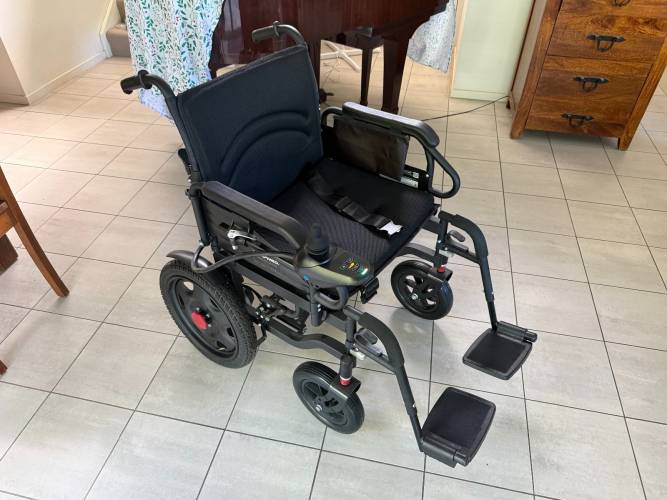 Power Wheelchair (Long Range, XL)