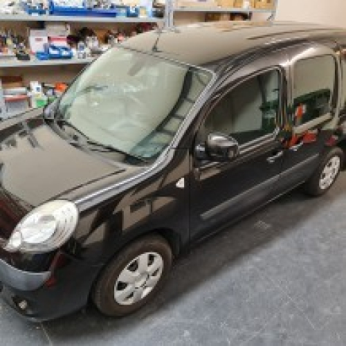 2013 Renault Wheelchair Vehicle-AUTO-Low KMs