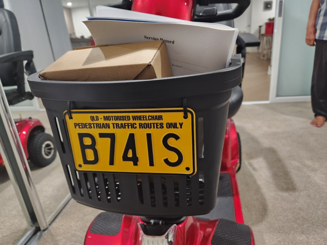 8695_scooter_1