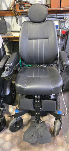 Q300 M Power Wheelchair