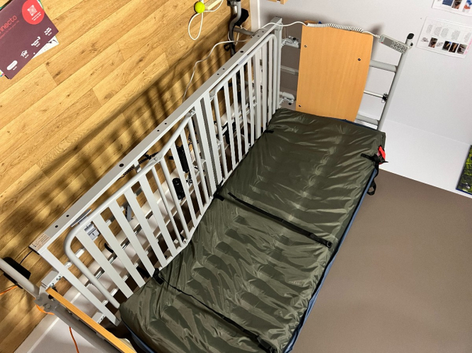 Premium Ultra Low Bed Single