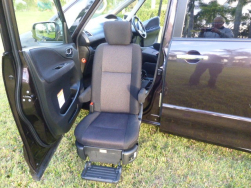 2013 Nissan Serena Welcab & Pgr Turnout  Seat