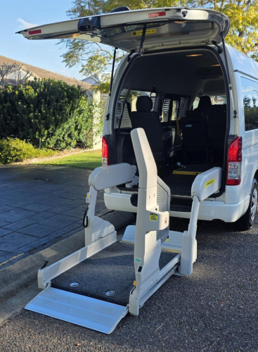 9137_toyota_welcab_863qz9_14