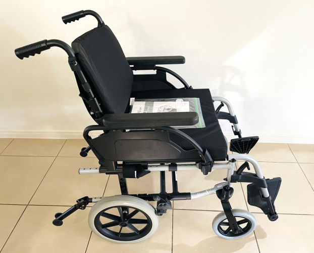 Sunrise Medical Breezy Basix 2 Wheelchair