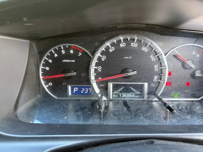 9194_toyota-hiace-speedo