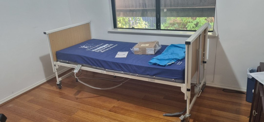 K-DEE 11 Profiling Bed with 2 Mattresses