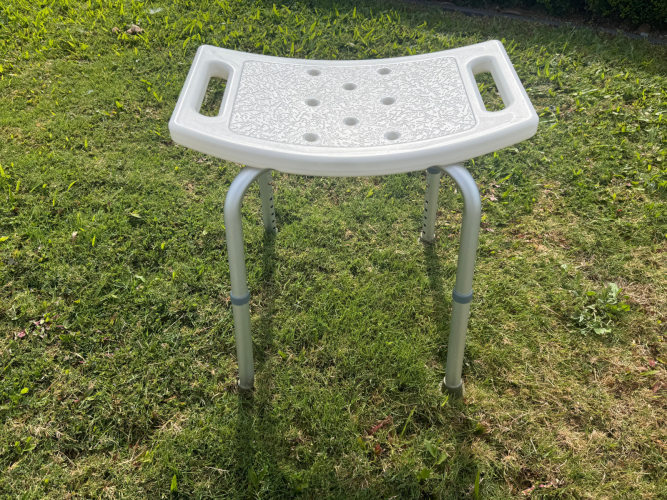 Shower-Stool, Height-Adjustable with Handles