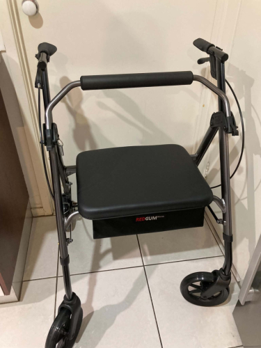 NOVA Primo 8 Heavy Duty Seat Walker