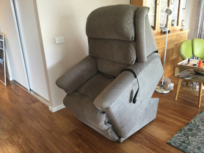 Astor Platinum Lift Chair-Aviator Ash Fabric