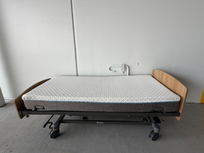 Aidacare AC3 V2 Adjustable Bed including mattress