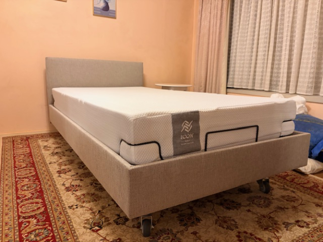 Adjustable Homecare Bed with Head and Knee Lift