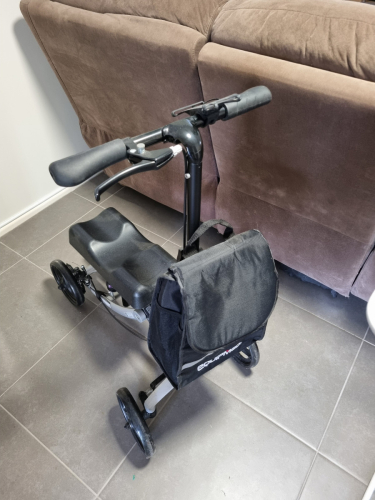 Equipmed Kneel Scooter