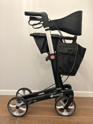 Aspire Vogue Carbon Fibre Seat Walker